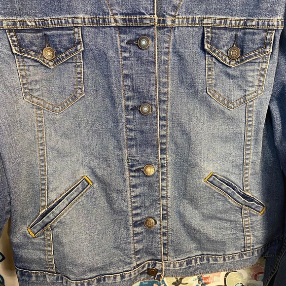 Levi’s Heritage Fit Jean Jacket - Picture 8 of 8
